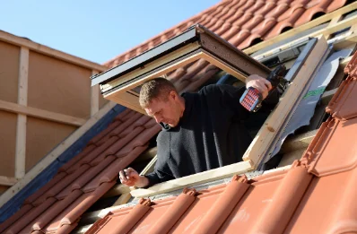 Pose de fenêtres de toit Velux à Charentay